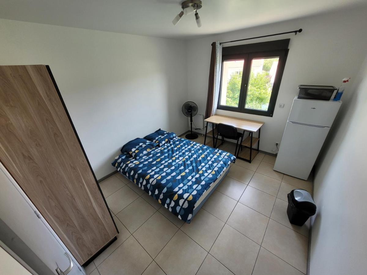 Residence De La Gare, Chambre Meublee Longjumeau Exterior photo